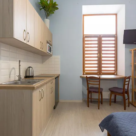 Elegant I елегантний *