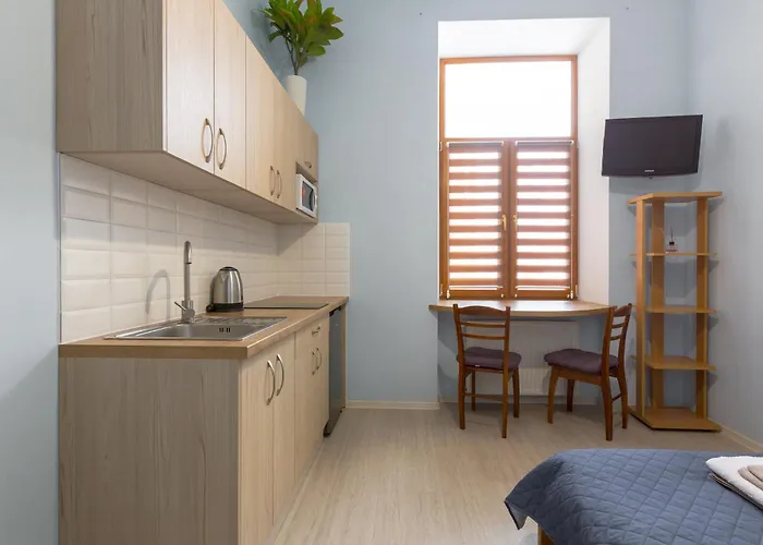 Elegant I елегантний *